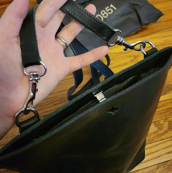 As Is MO851 Canadian Black Leather Bucket Style Crossbody Bag - Picture 10 of 12